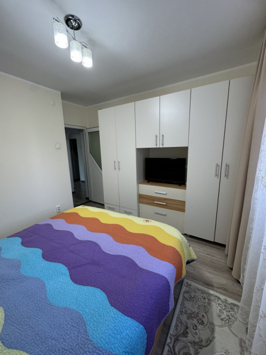 Apartament 4 cam, cf 1 dec, et 2/8, zona 9 Mai- Piata