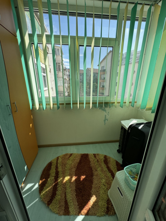 Apartament 4 cam, cf 1 dec, et 2/8, zona 9 Mai- Piata