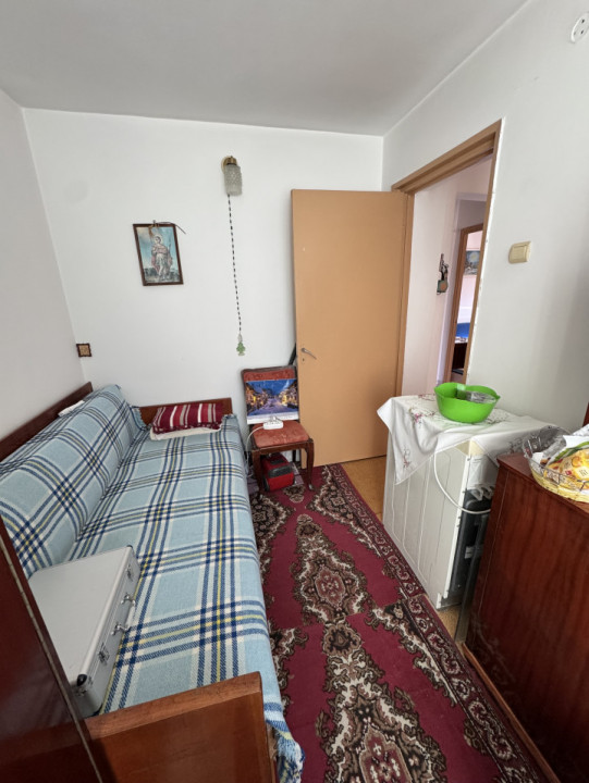 Apartament 3 cam, cf 2 dec, Sos Vestului