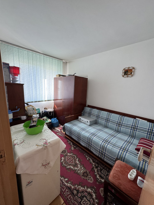 Apartament 3 cam, cf 2 dec, Sos Vestului