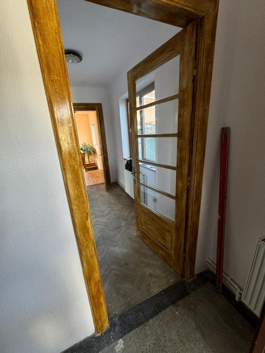 Vânzare Casă 3 Camere - Zona Ana Ipătescu, Lângă Penitenciar