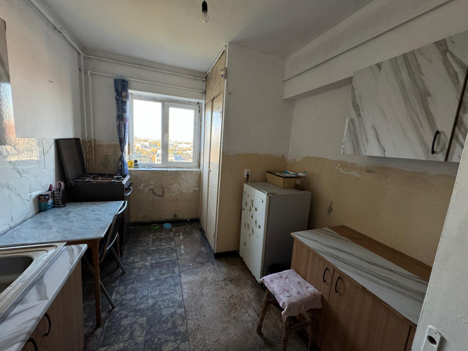 Vânzare Apartament 4 Camere Confort 1 – Decomandat, Etaj 9/9 B-dul Bucuresti